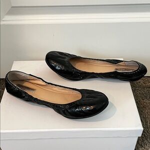 Halogen Shiny Black Women's Flats